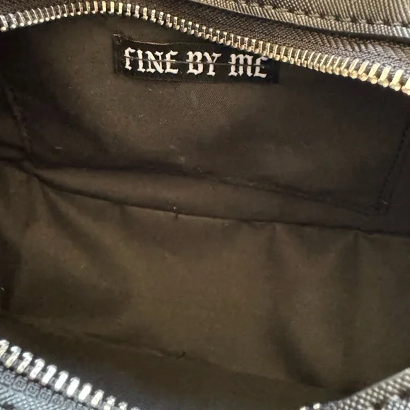 JACK O LANTERN purse! Adjustable, lined, zipper closure and oh so CUTE🖤🎃🖤 - Picture 8 of 9